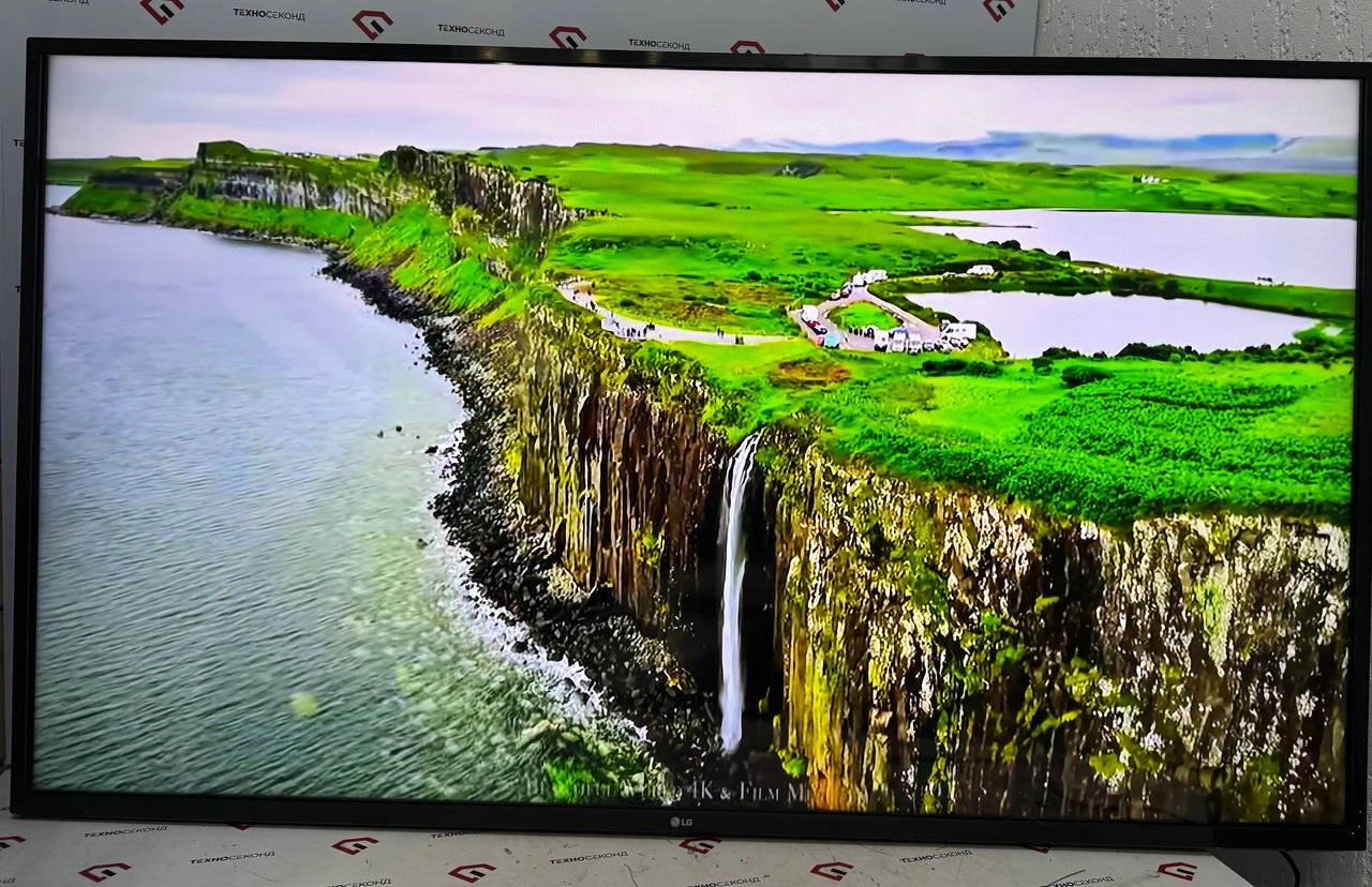 Телевизор LG 55UQ75006LF 