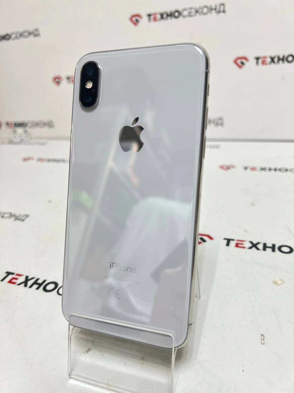 Смартфон Apple iPhone X 64GB