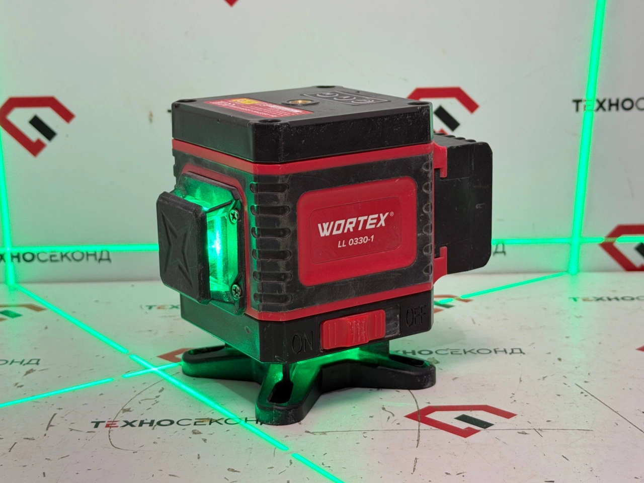 Лазерный нивелир Wortex LL 0330-1 0323144