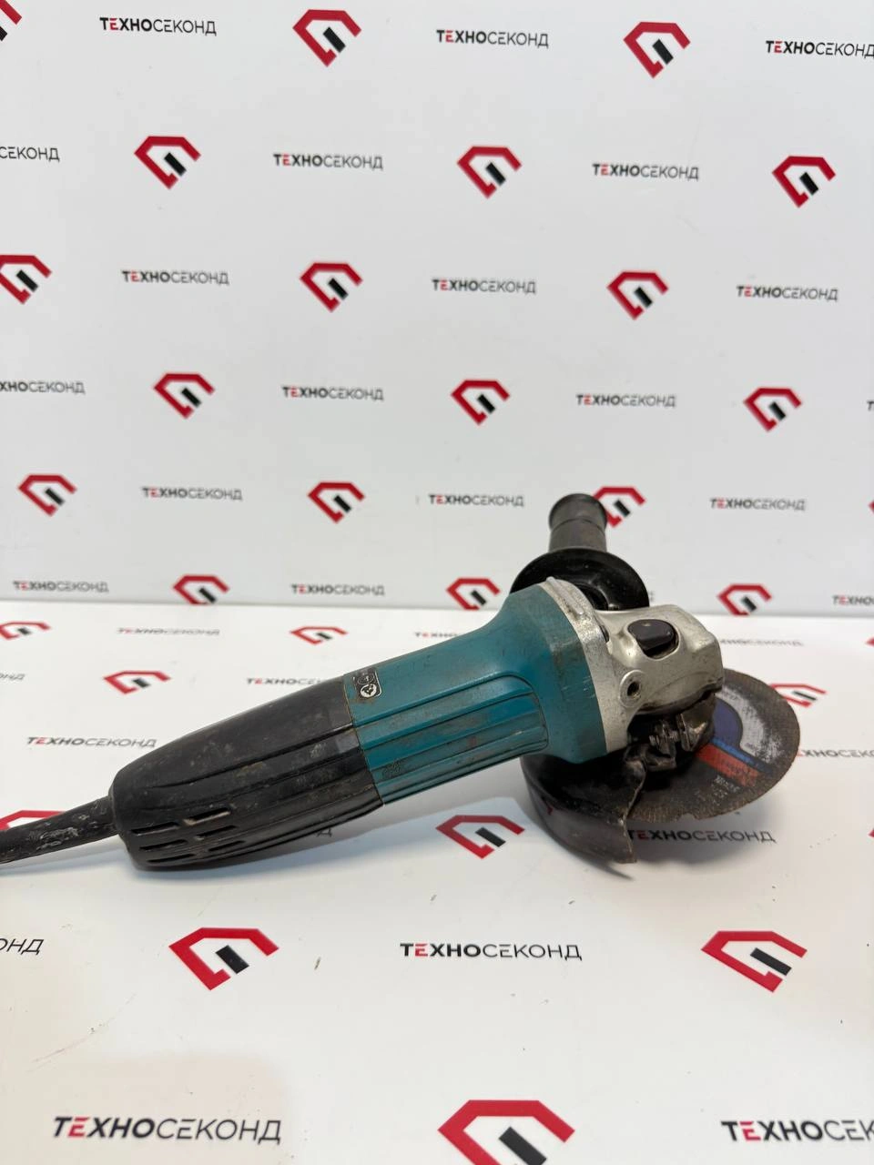 Угловая шлифмашина Makita GA5030