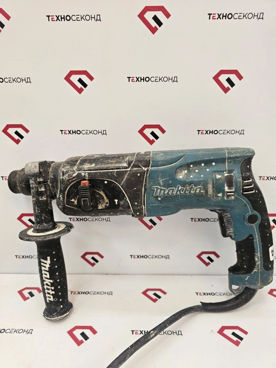 Перфоратор Makita HR 2470