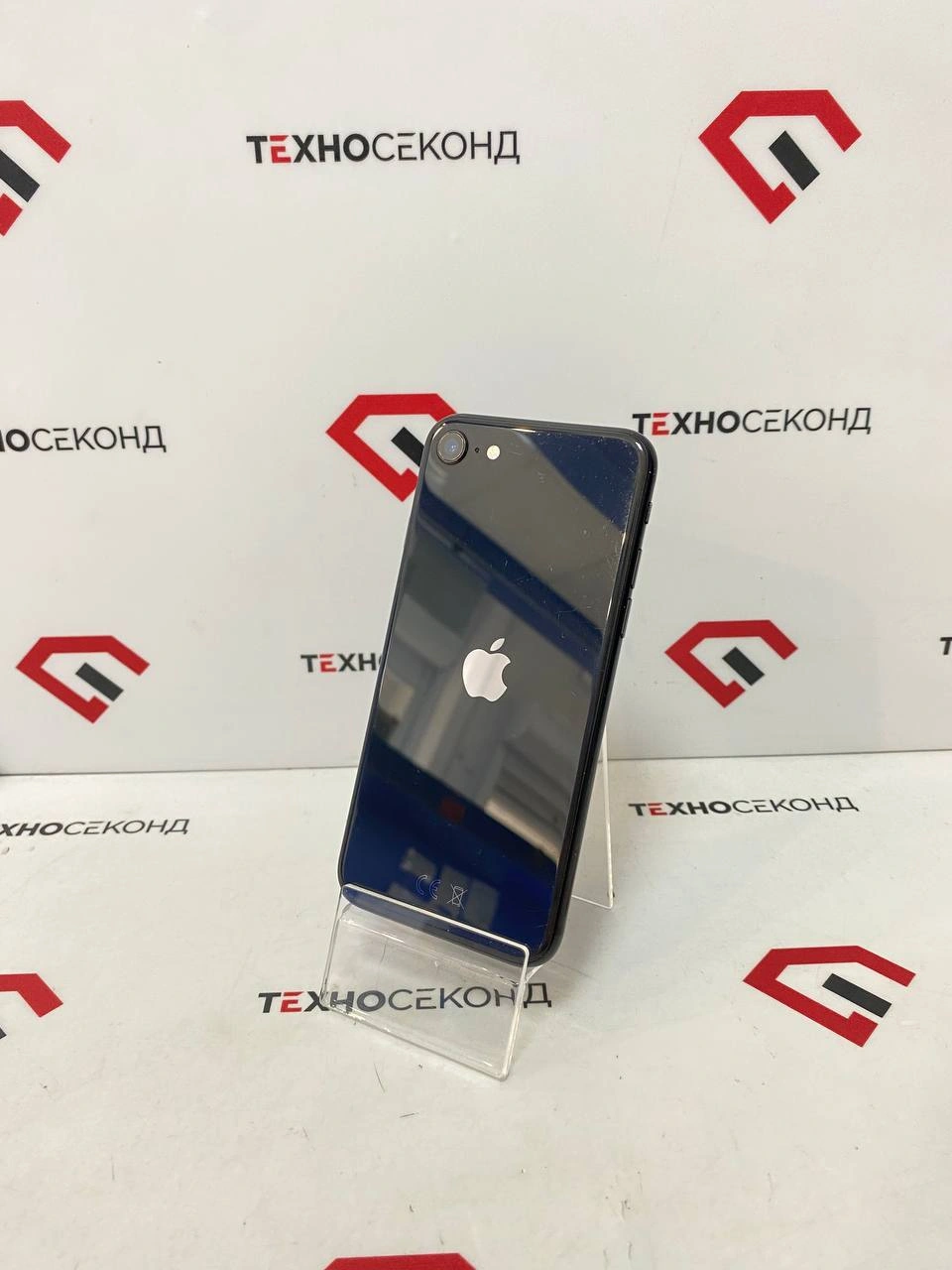 Смартфон Apple iPhone SE 128GB