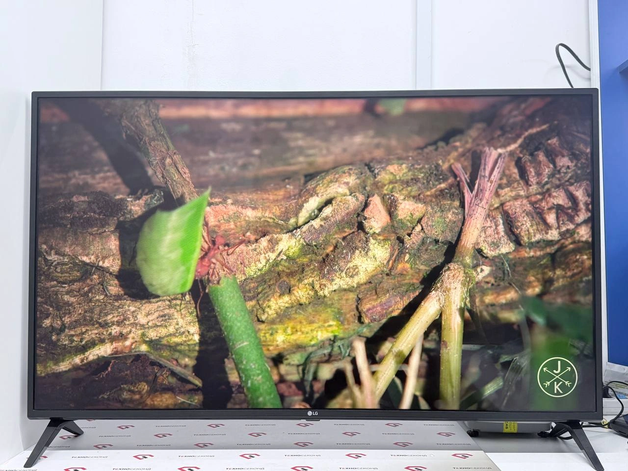 Телевизор  LG 49UM7100PLB