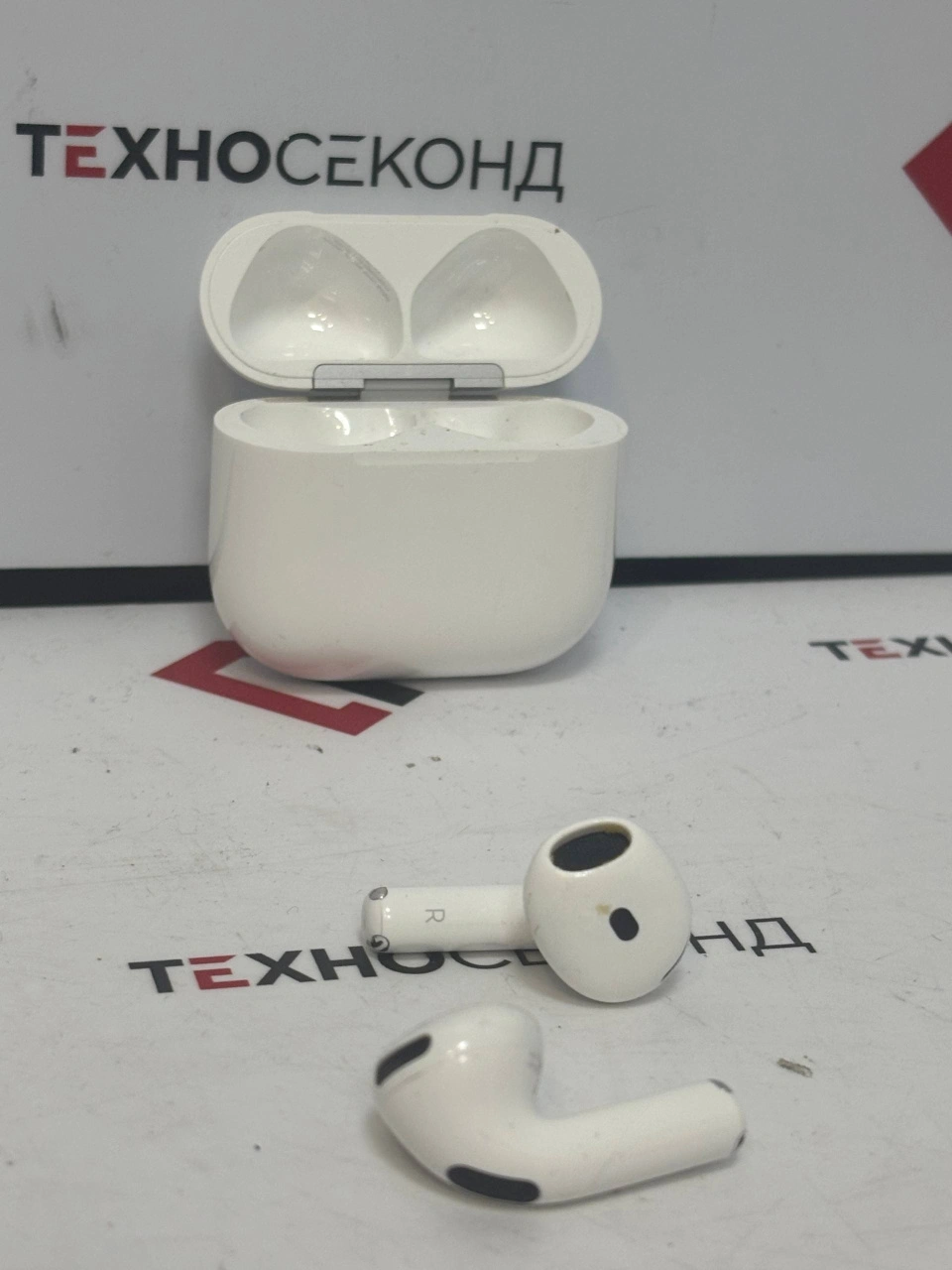Наушники Apple AirPods 4 (без активного шумоподавления)