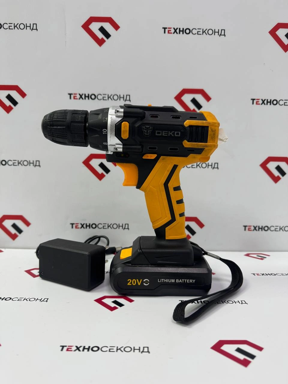 Дрель-шуруповерт Deko DKCD20FU-Li