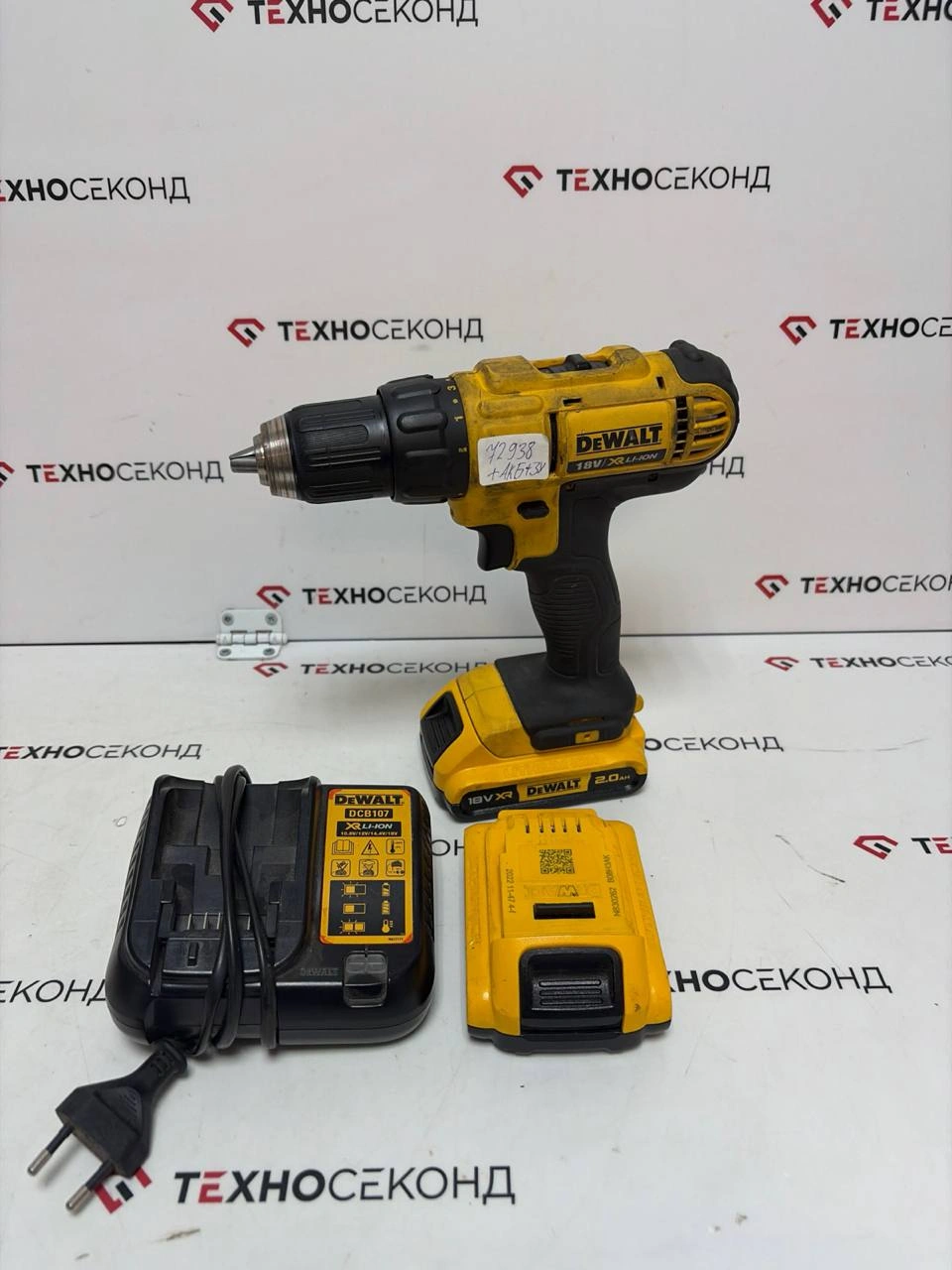 Дрель-шуруповерт DeWalt DCD771D2