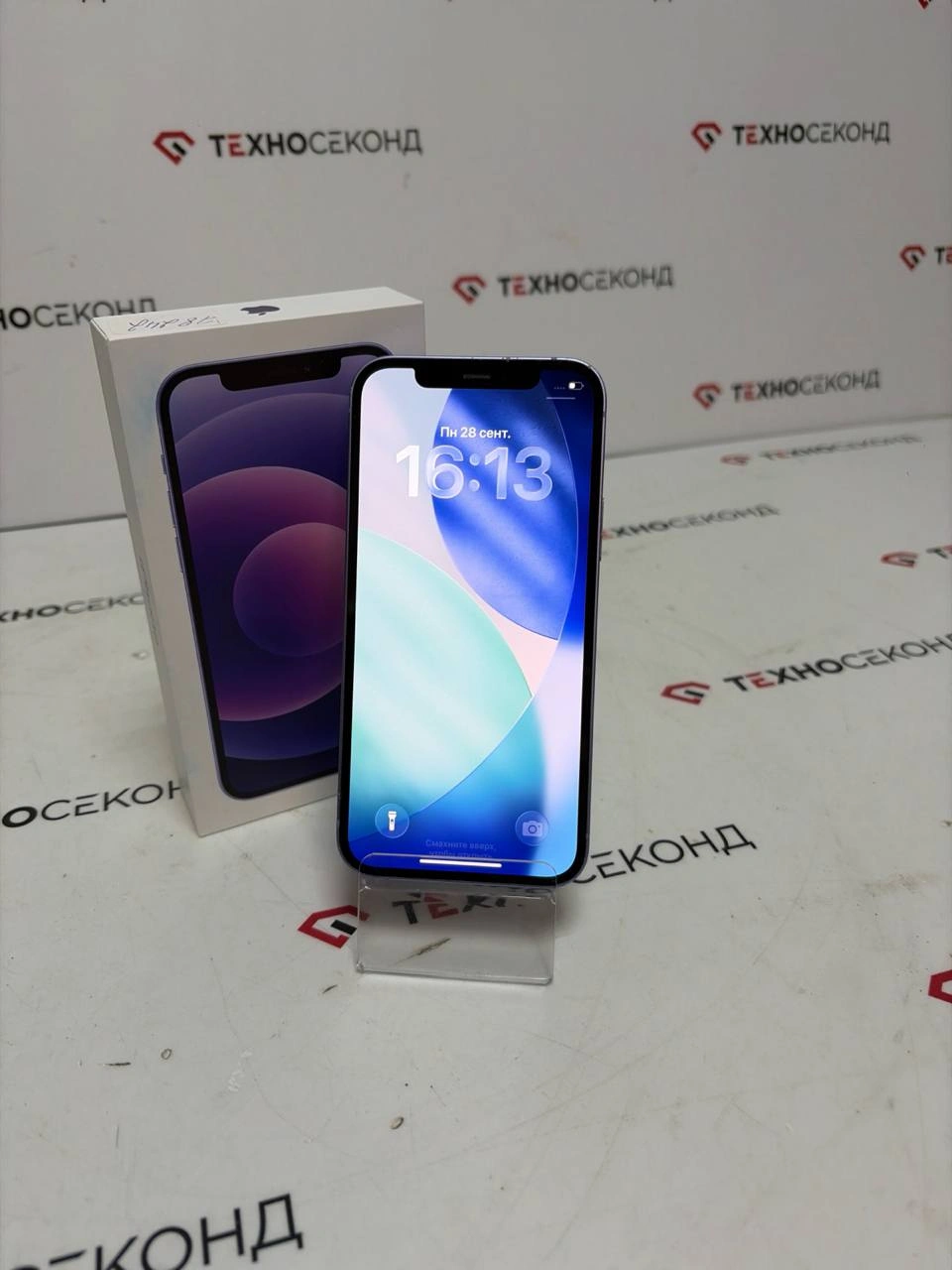 Смартфон Apple iPhone 12 64GB