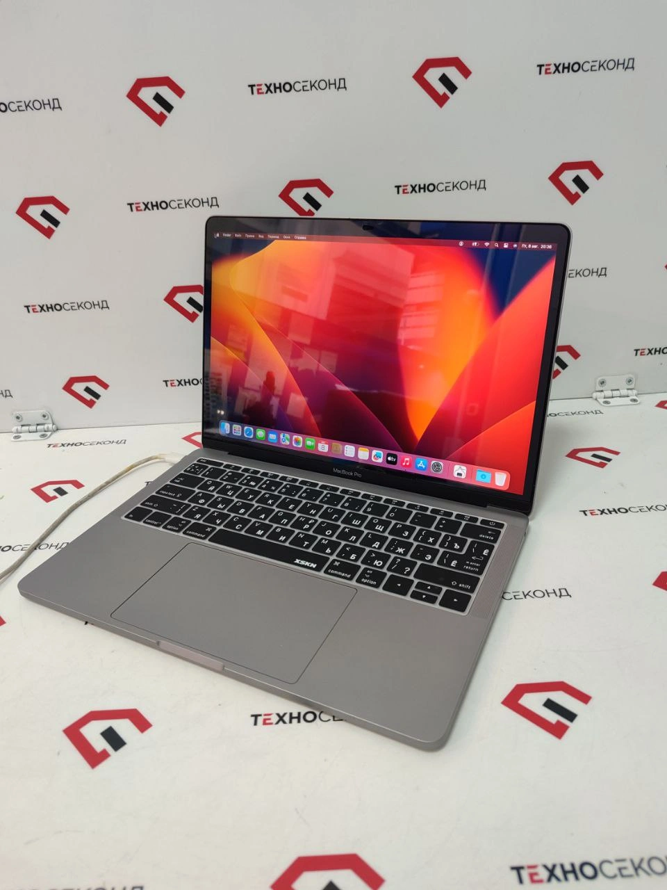 Ноутбук  Apple MacBook Pro 13