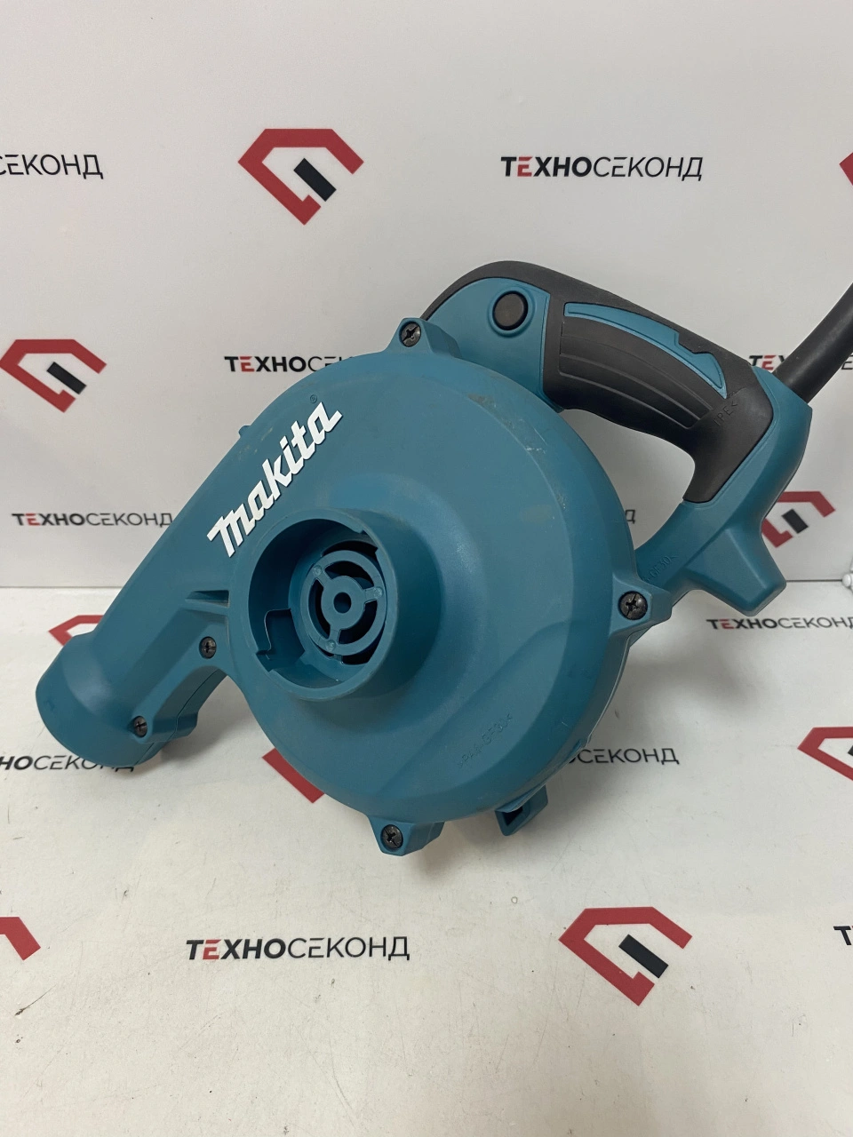 Бытовая (строительная) воздуходувка Makita UB1103