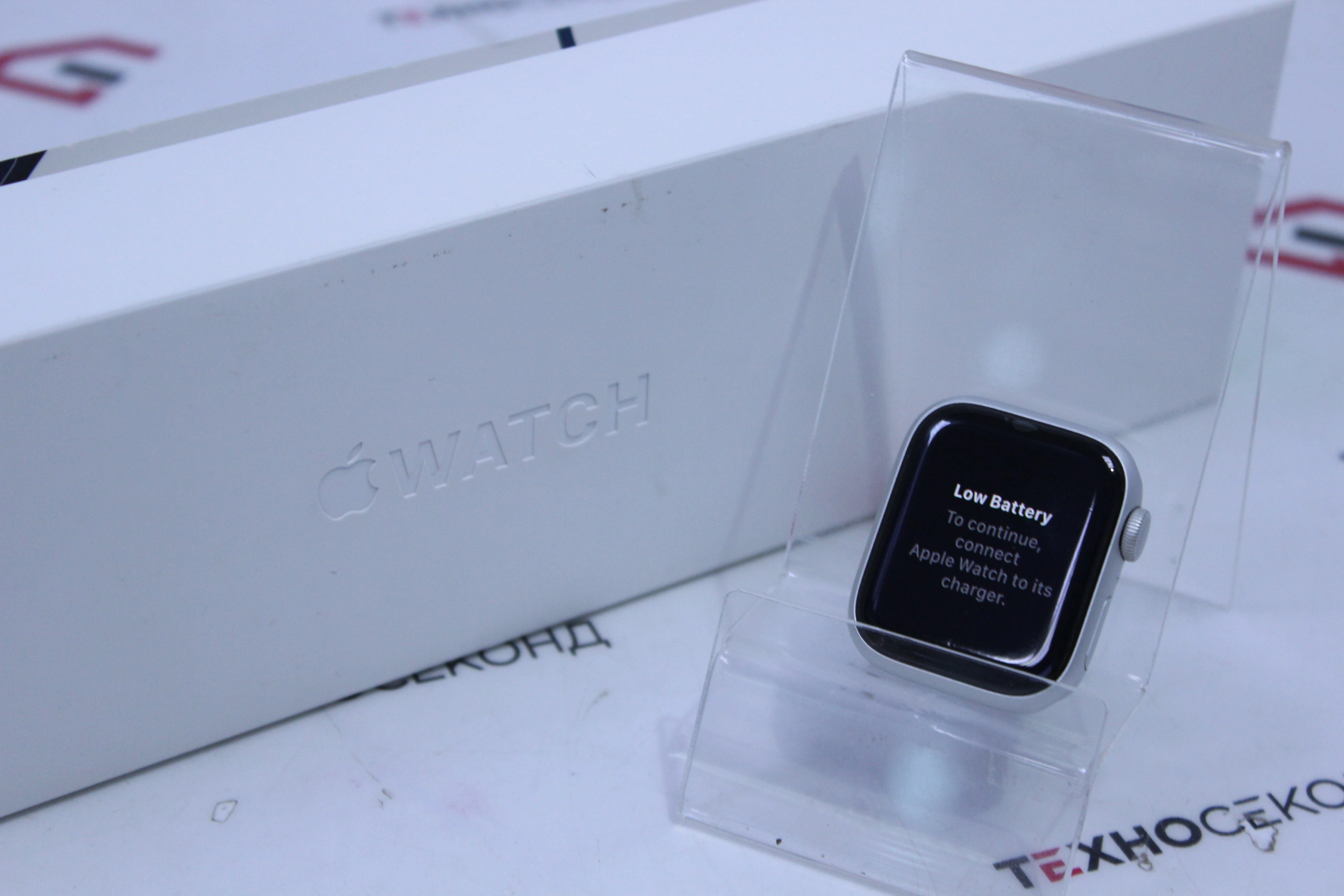 Умные часы Apple Watch Series 8 41 мм