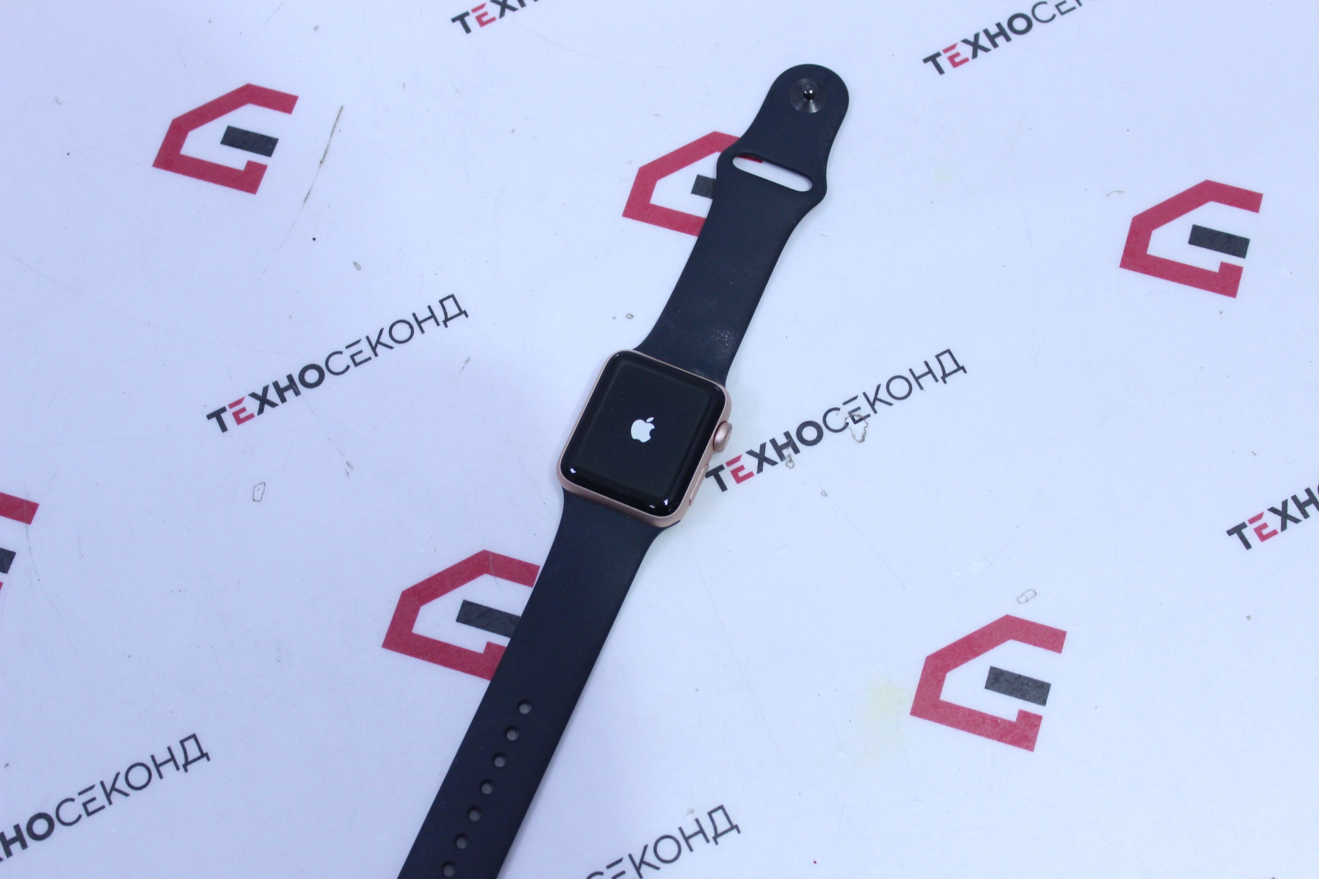 Умные часы Apple Watch Series 3 38 мм