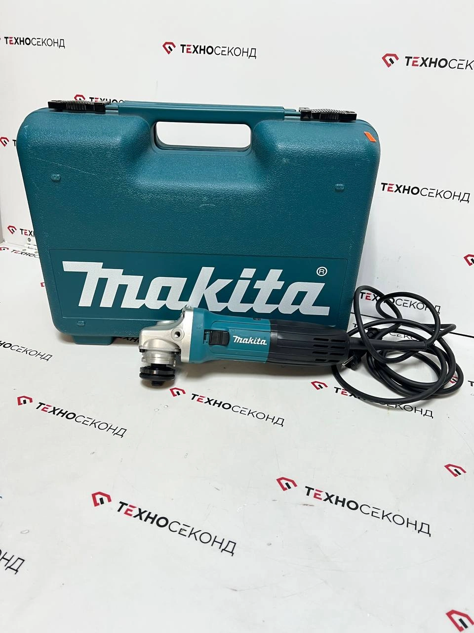 Угловая шлифмашина Makita GA5030K