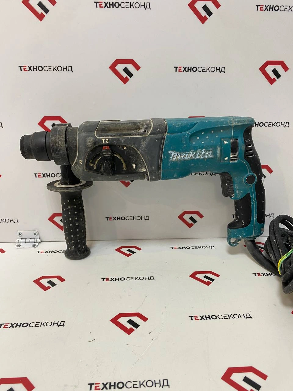 Перфоратор Makita HR 2470