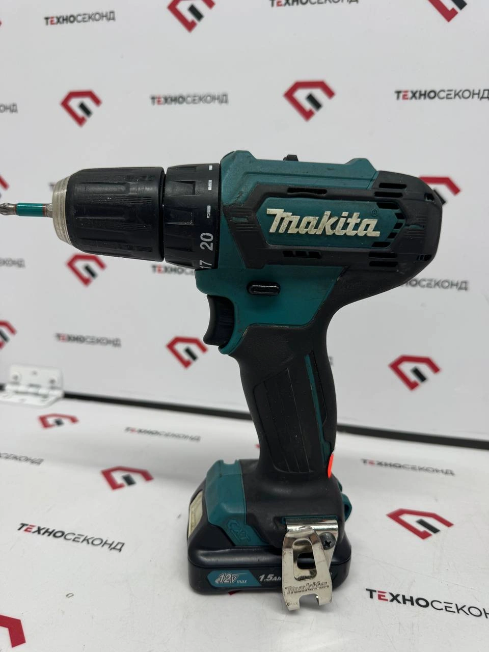 Дрель-шуруповерт Makita DF333DZ