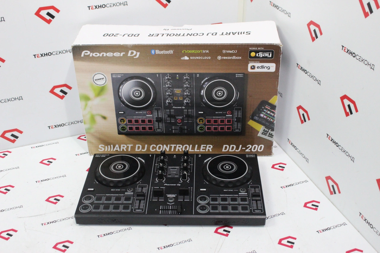 DJ-контроллер Pioneer DDJ-200