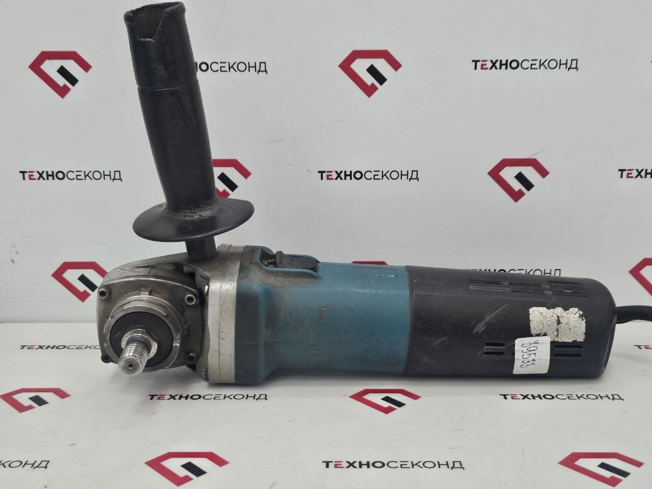 Угловая шлифмашина Makita 9565 CVR