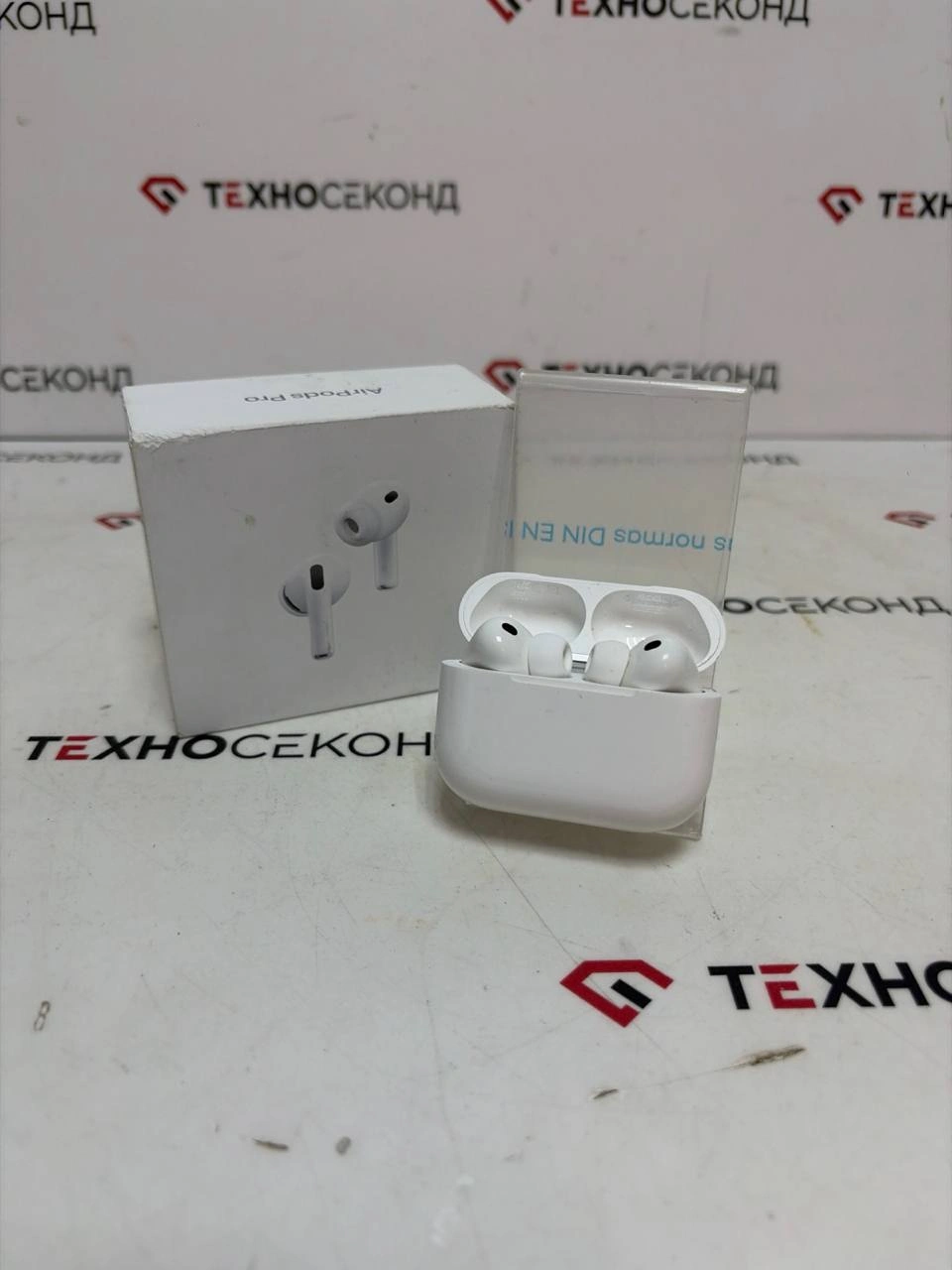 Наушники Apple AirPods Pro 3