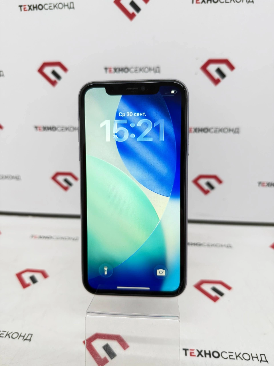  Телефон Apple iPhone 11 64GB