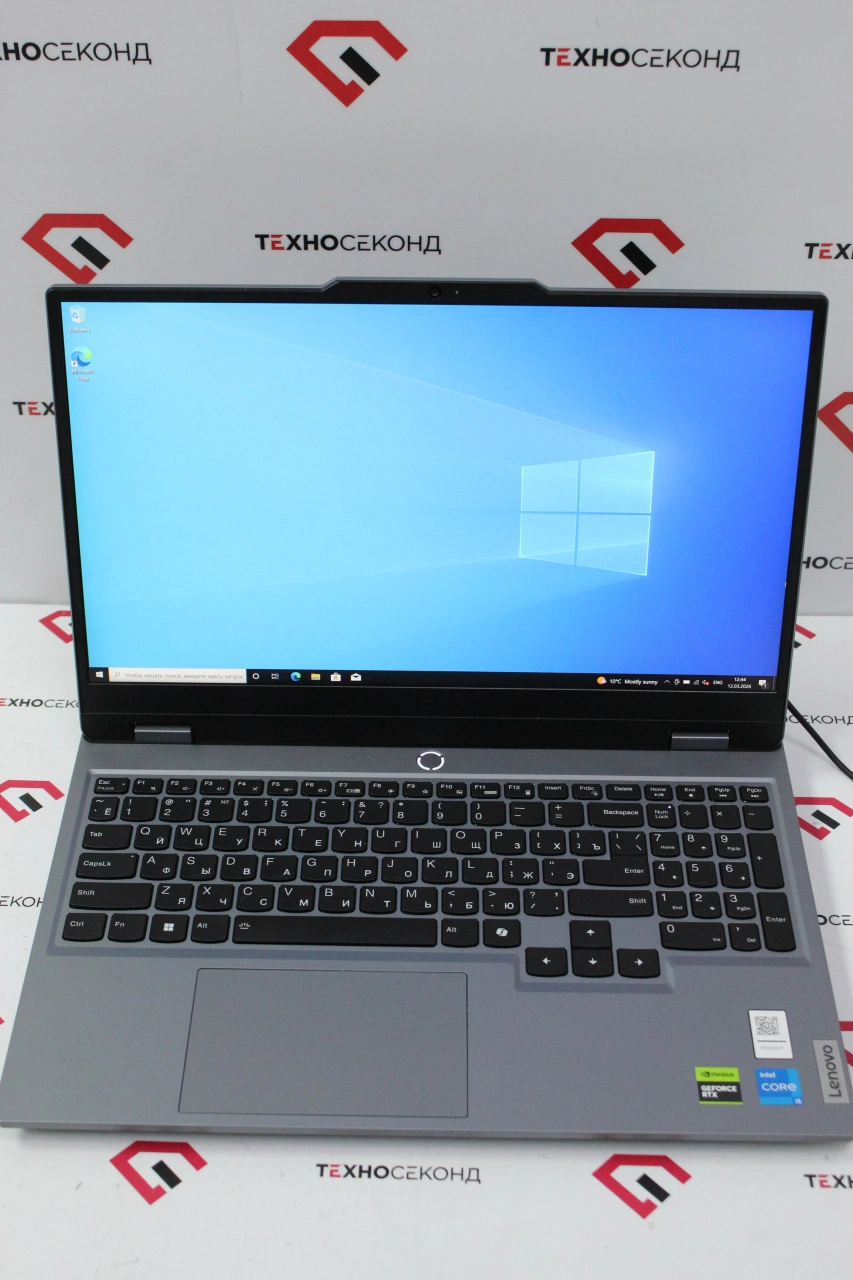Игровой ноутбук Lenovo LOQ 15IRX9 83DV00YKRK
