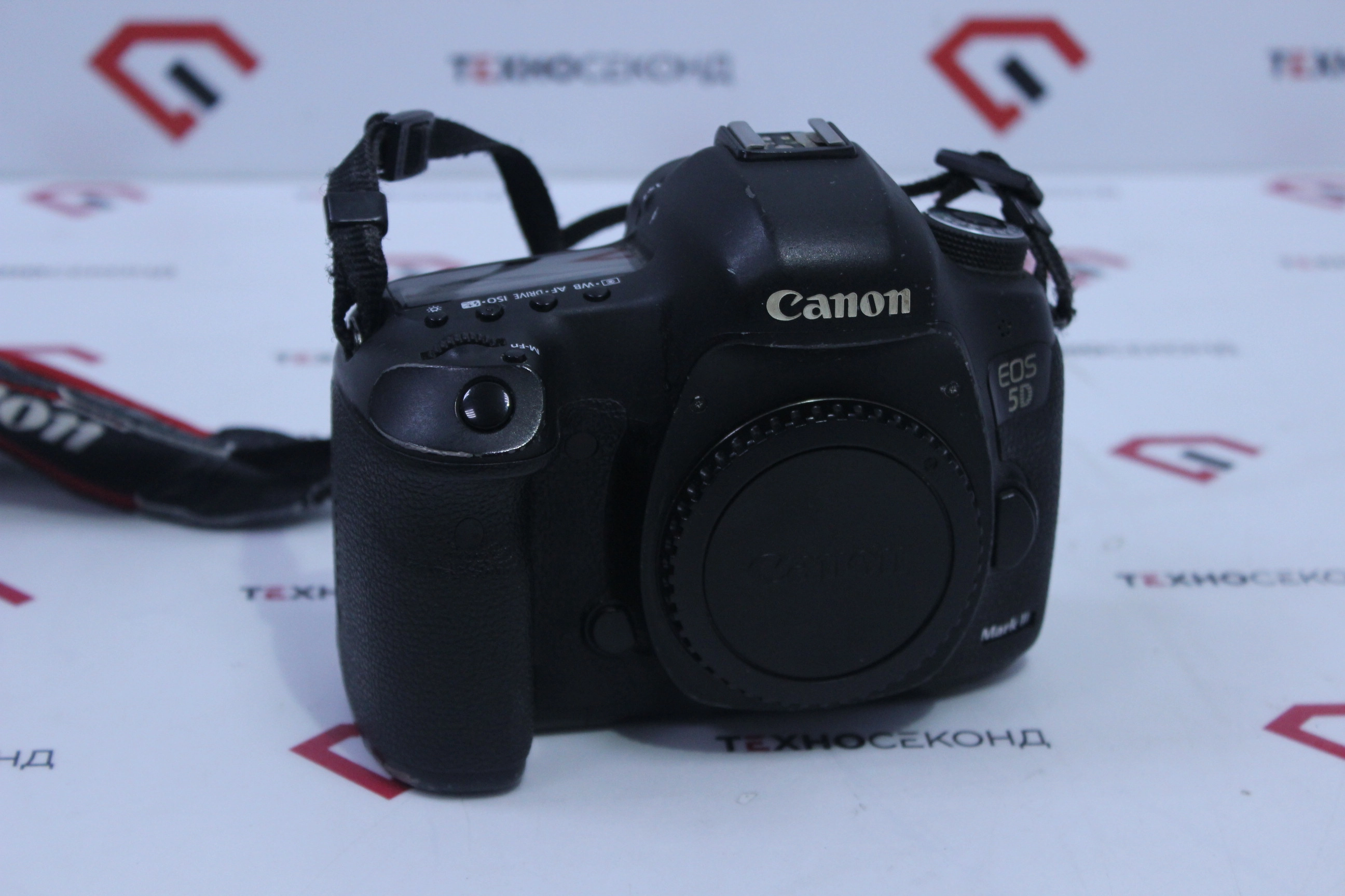 Зеркальный фотоаппарат Canon EOS 5D Mark III Body