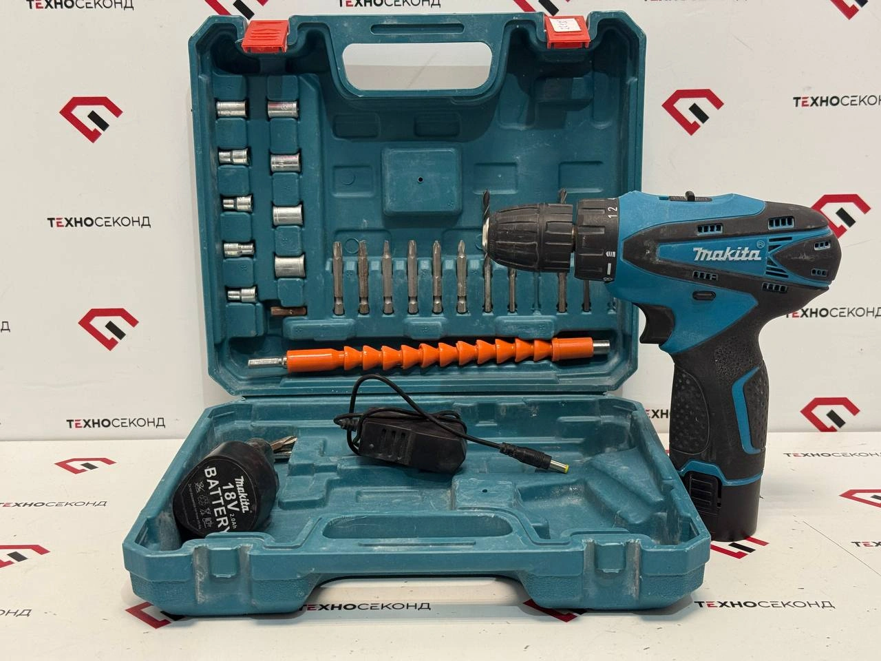 Дрель-шуруповерт Makita MT-108