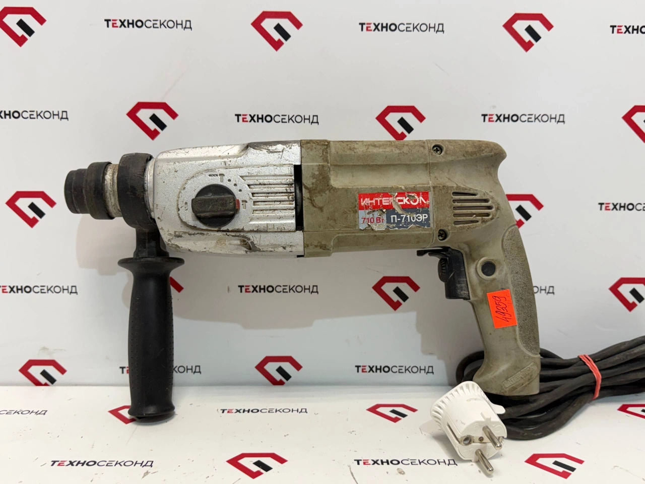 Перфоратор Интерскол П-710Э