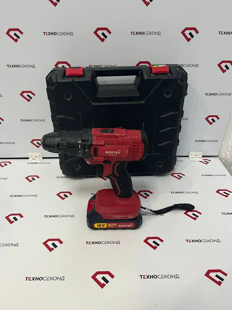 Дрель-шуруповерт Wortex LX BD 1820 Li 0329076 