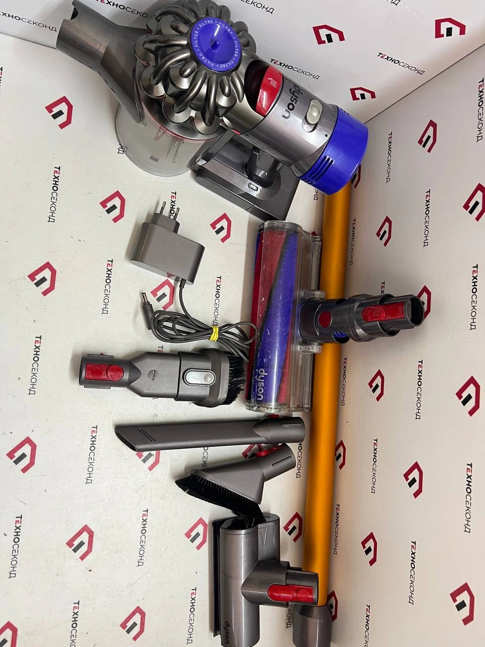 Пылесос Dyson V8 Absolute