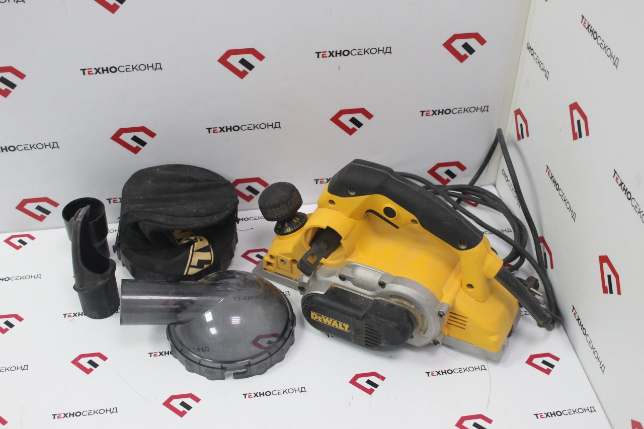 Рубанок DeWalt D26500 (насадки, мешок)