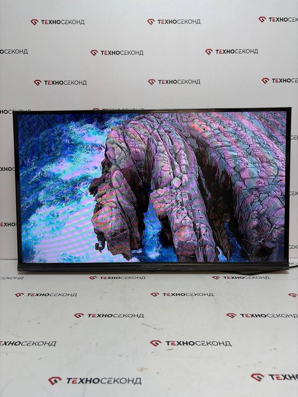 Телевизор Horizont 32LE7051D