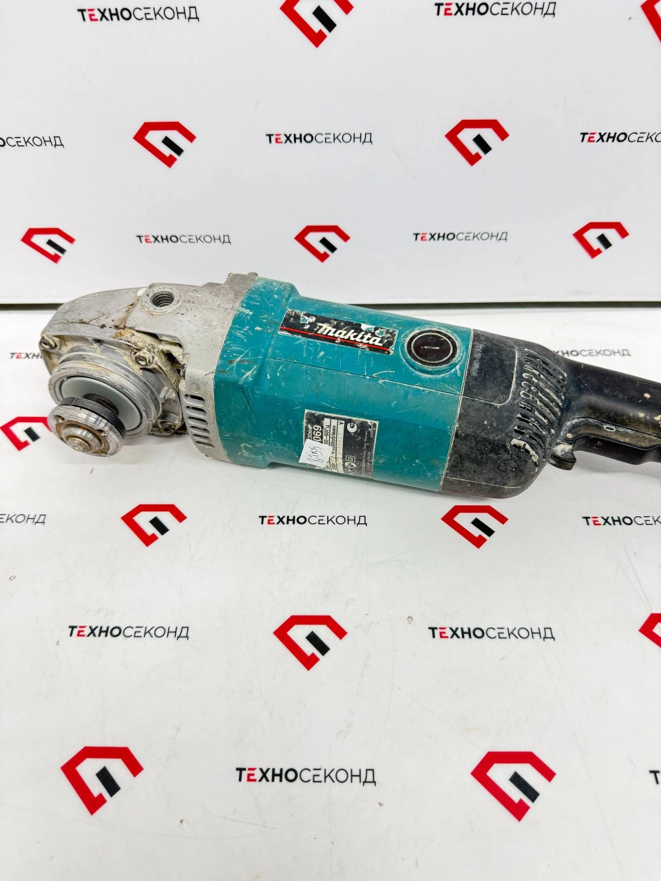  Угловая шлифмашина Makita 9069