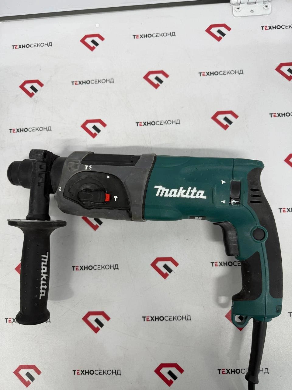 Перфоратор Makita HR 2470 FT