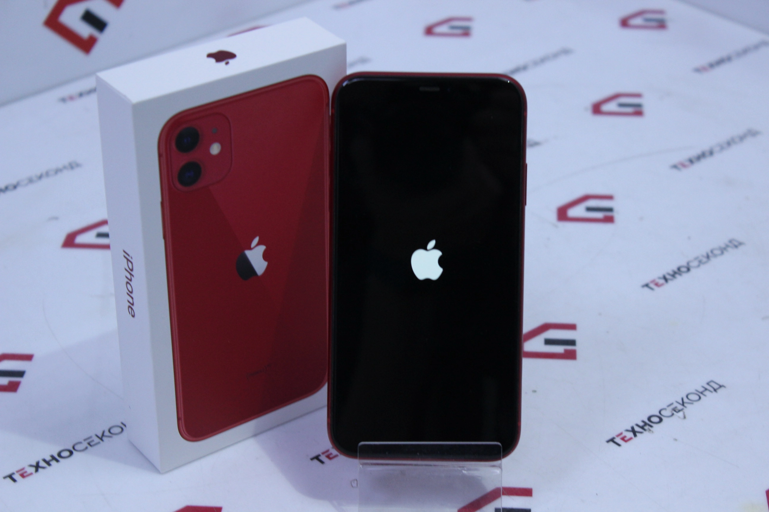 Смартфон Apple iPhone 11 64GB
