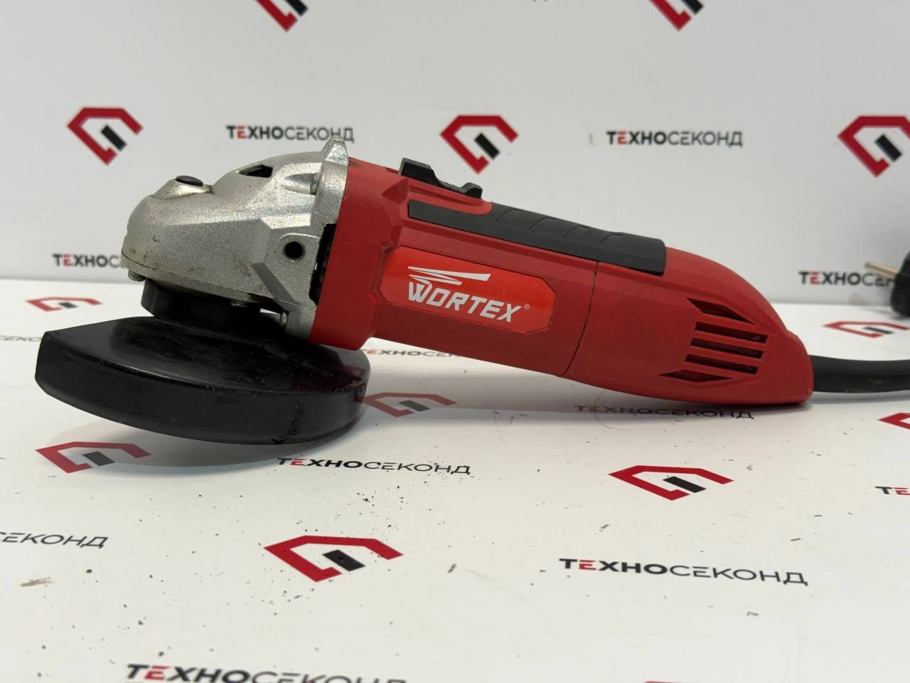 Угловая шлифмашина Wortex AG 1208-1