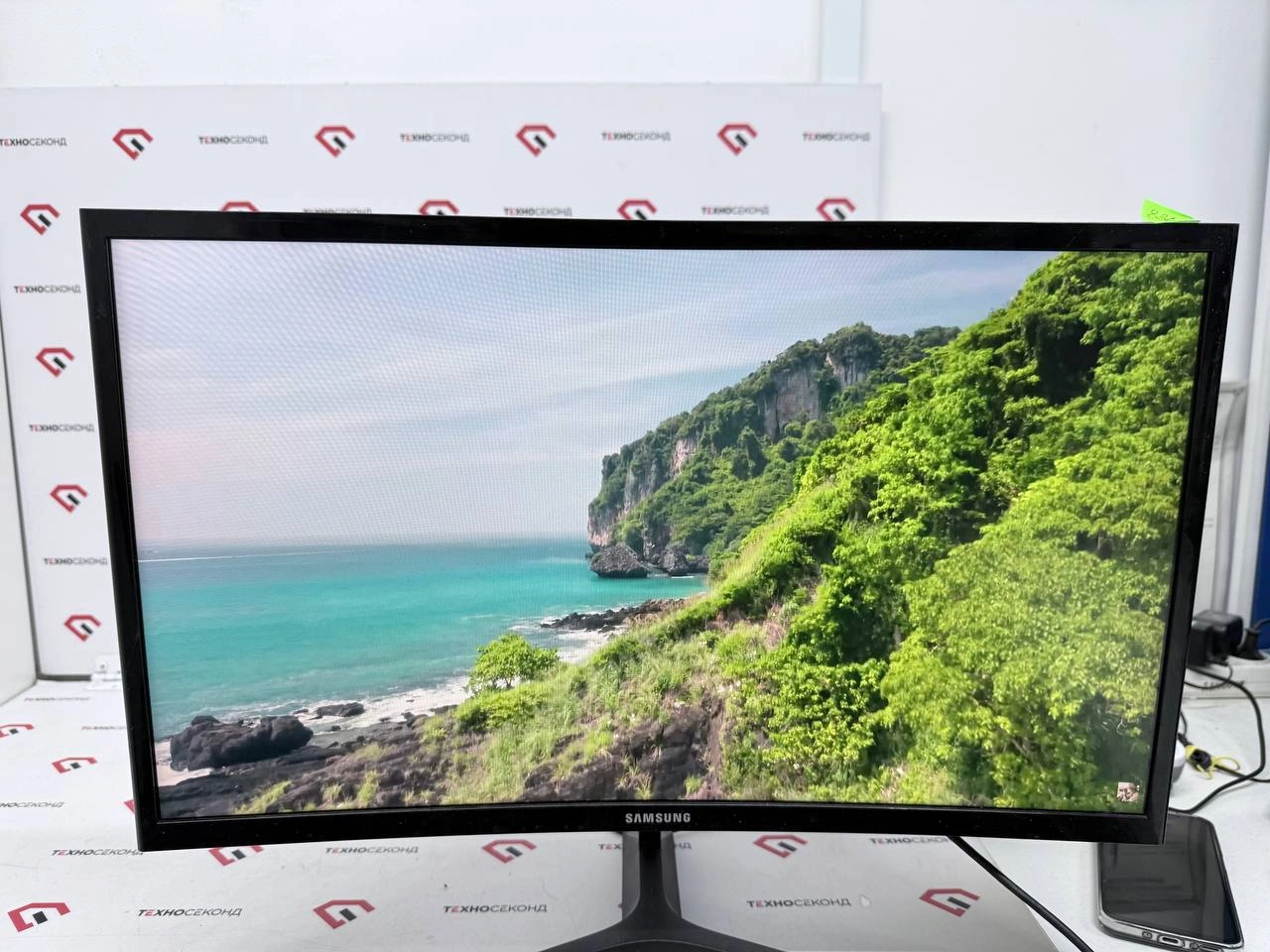 Игровой монитор Samsung LC24RG50FZIXCI