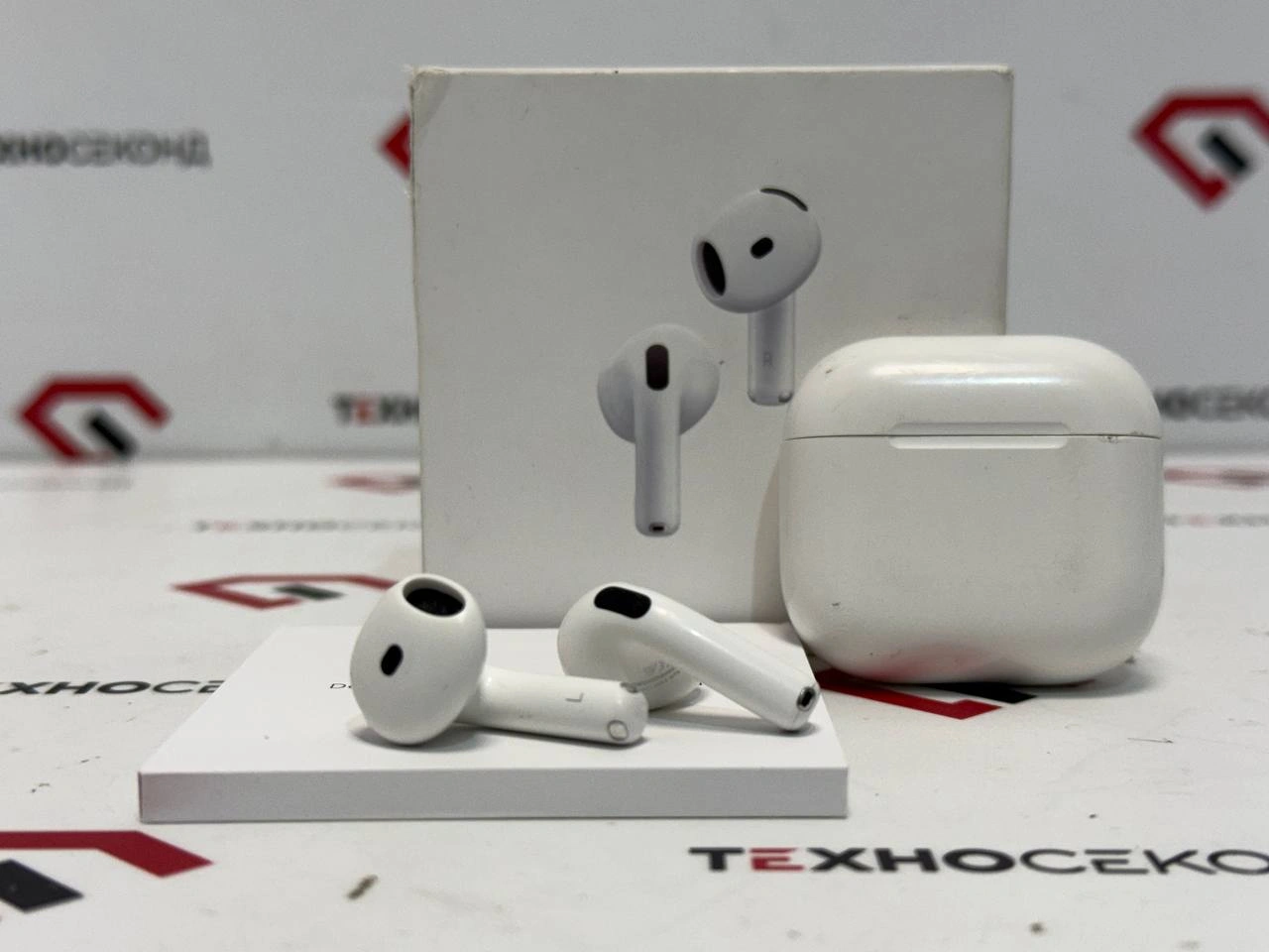 Наушники Apple AirPods 4 (с активным шумоподавлением)