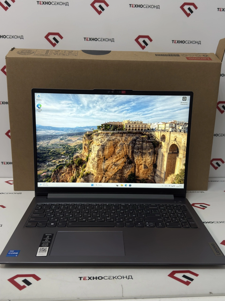 Ноутбук Lenovo IdeaPad Slim 3 16IAH8 83ES002WRK