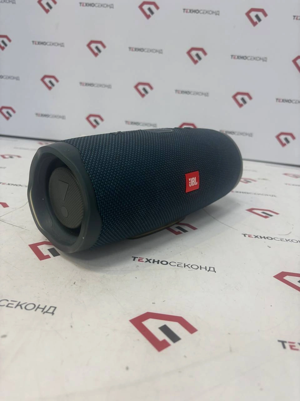 Беспроводная колонка JBL Charge 4