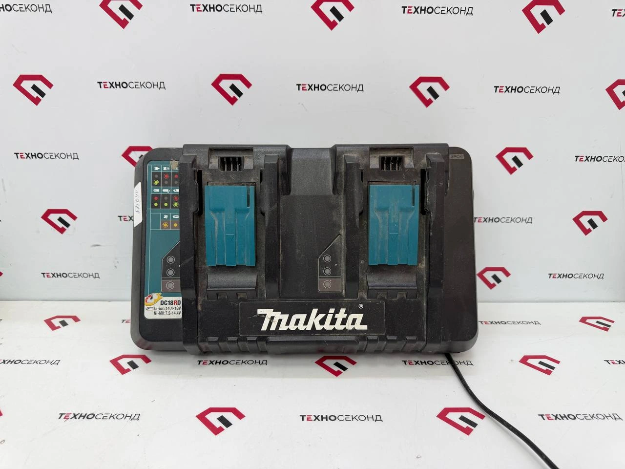 Зарядное устройство Makita DC18RD