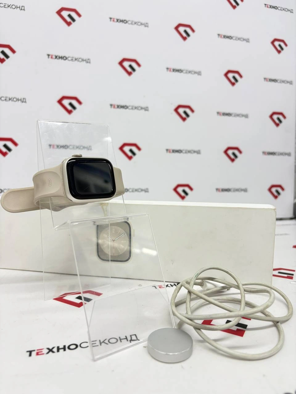 Умные часы Apple Watch Series 8 41 мм