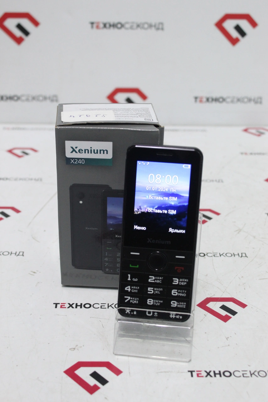 Кнопочный телефон Xenium X240