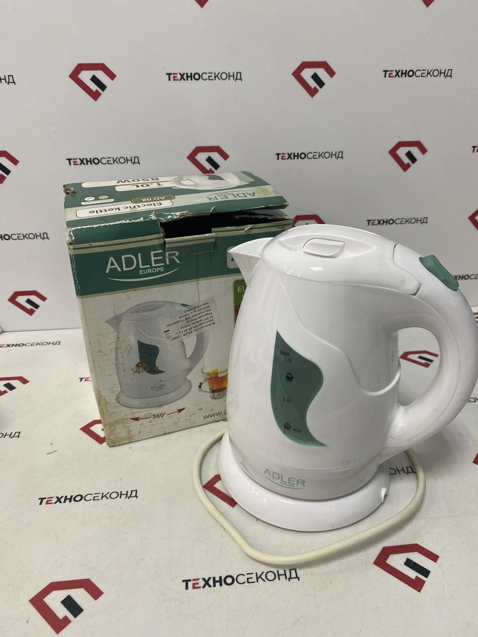 Электрочайник Adler AD 08