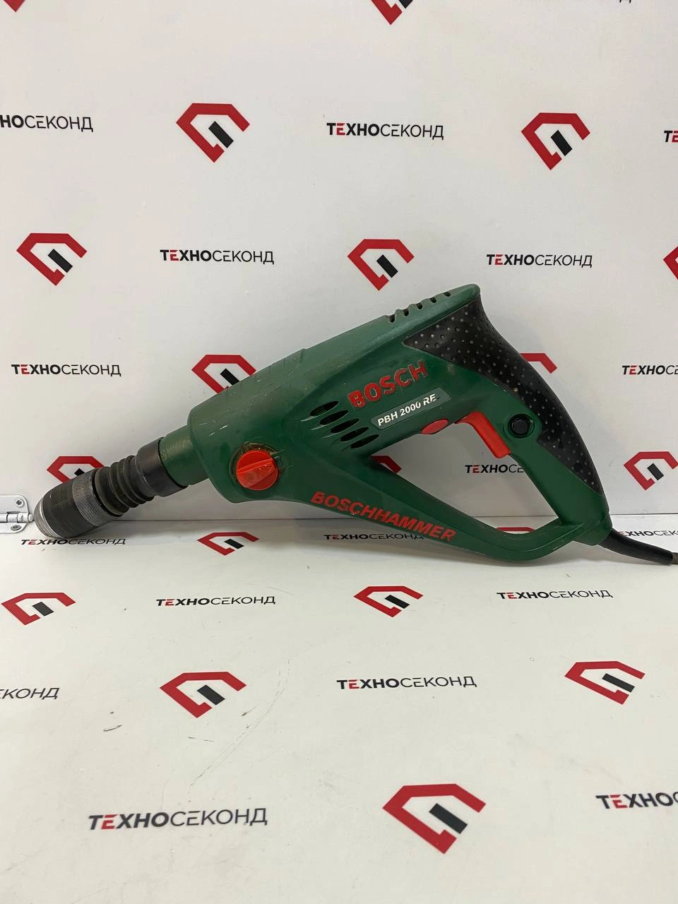 Перфоратор Bosch PBH 2000 RE