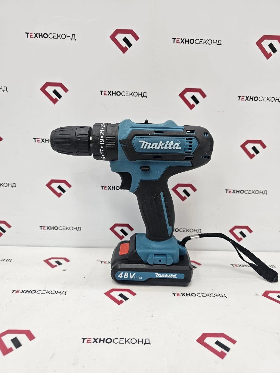 Дрель-шуруповерт Дрель-шуруповерт Makita DF331DWYE 