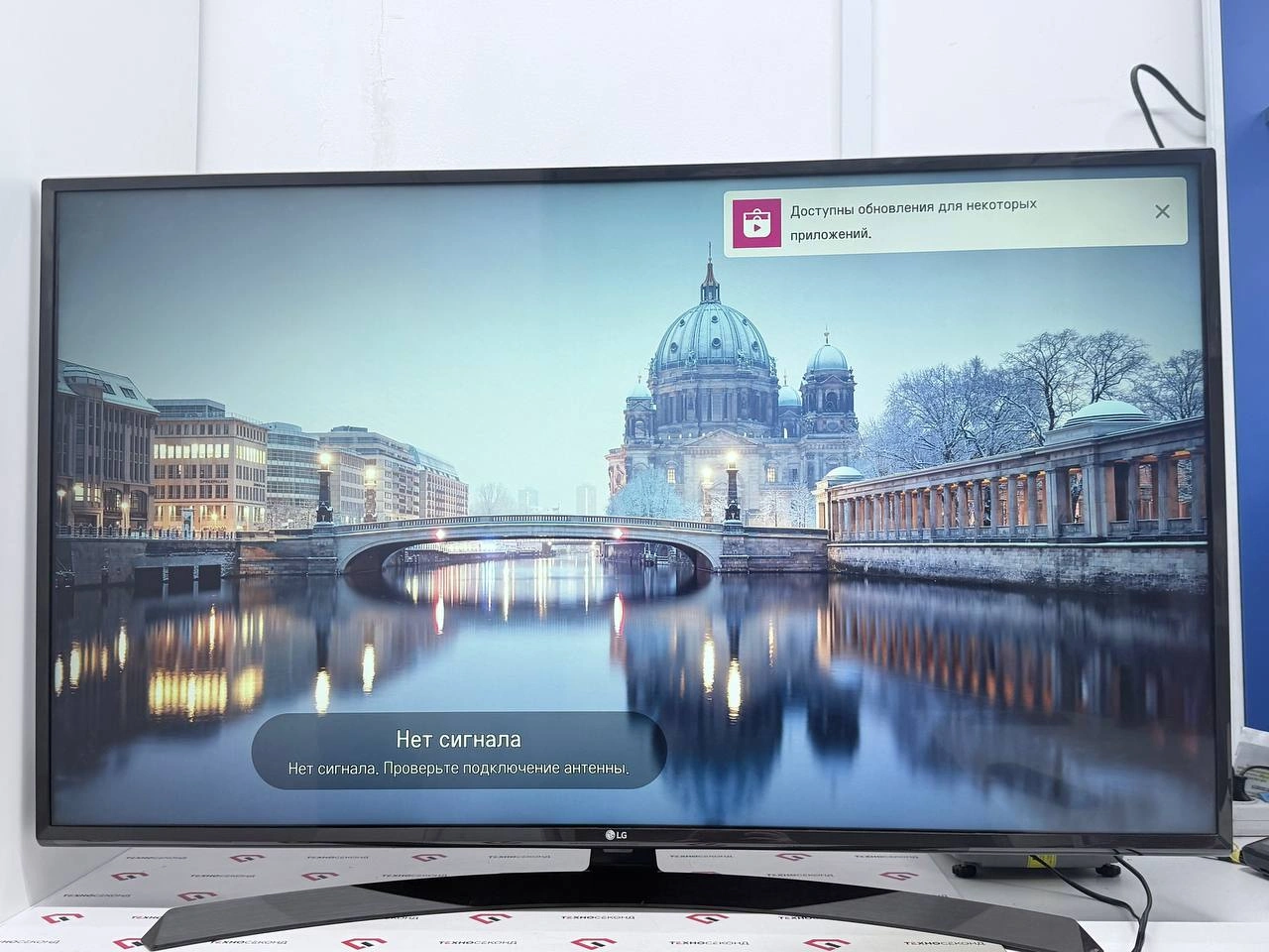 Телевизор LG 49UJ620V