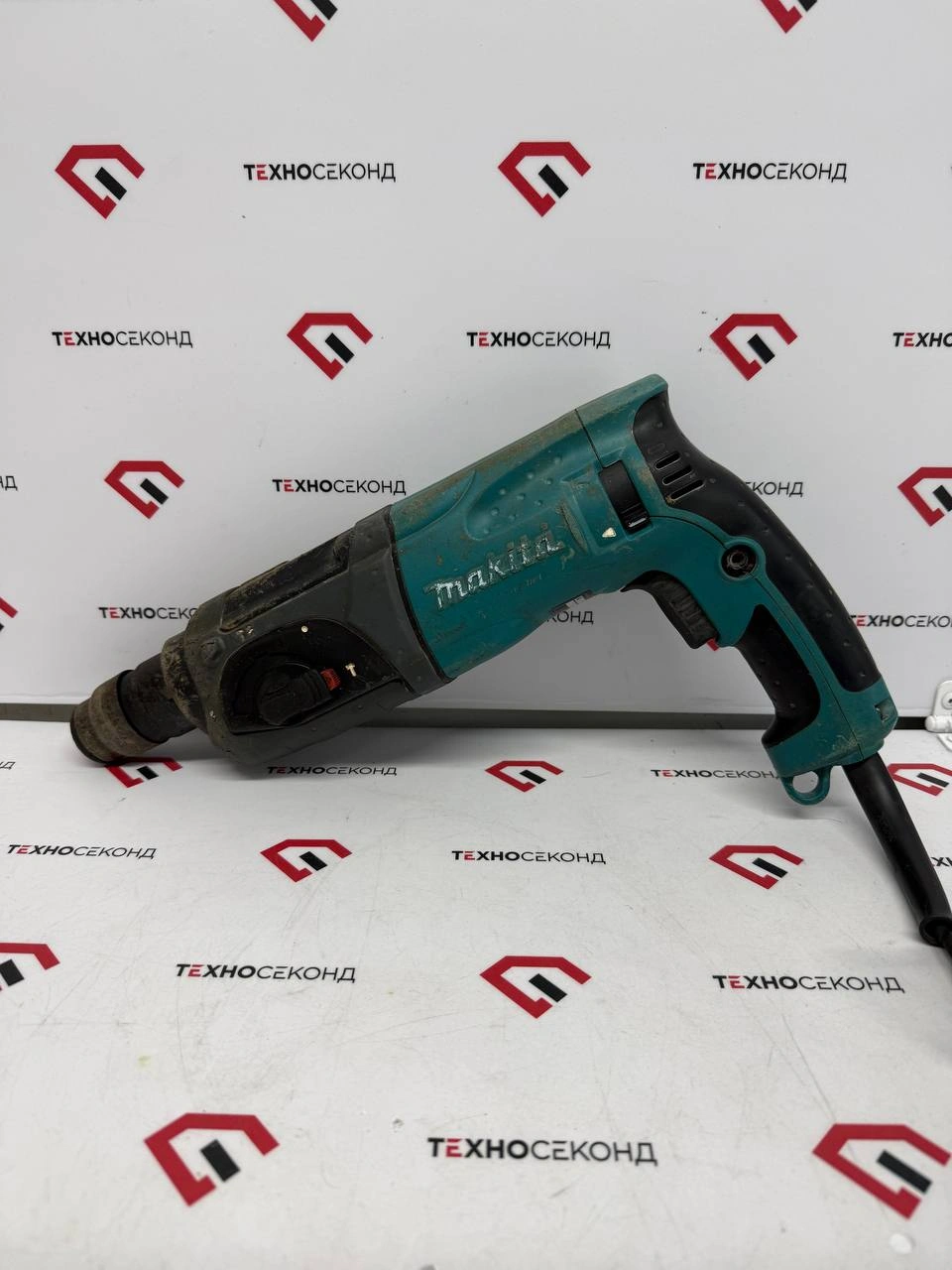Перфоратор Makita HR 2470