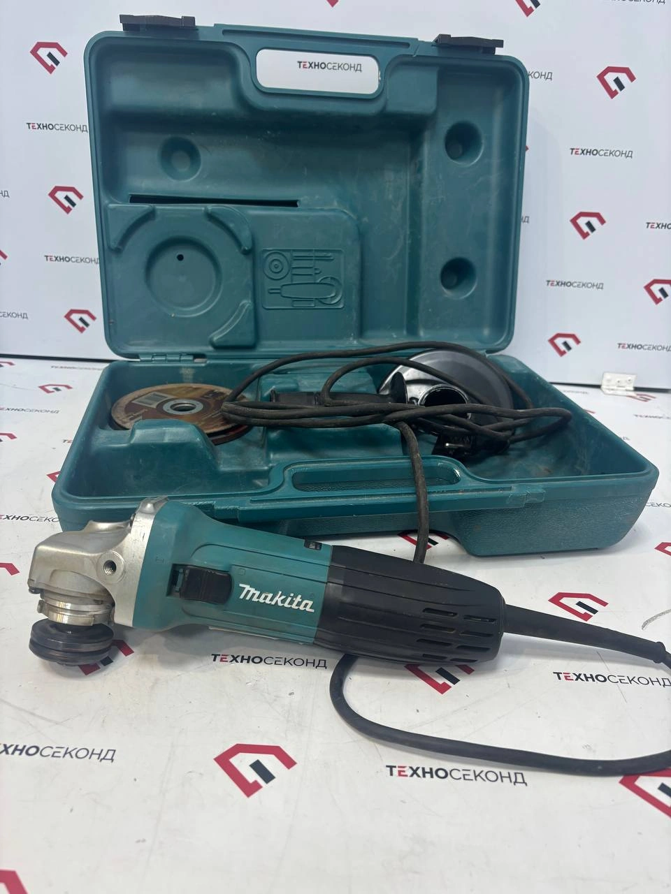 Угловая шлифмашина Makita GA5030 