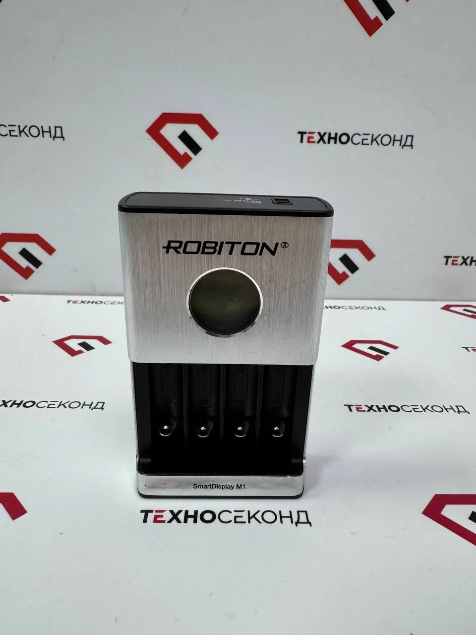 Зарядное устройство Robiton Smart Display M1