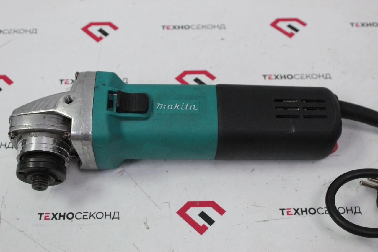 Угловая шлифмашину Makita 9558HN КОПИЯ