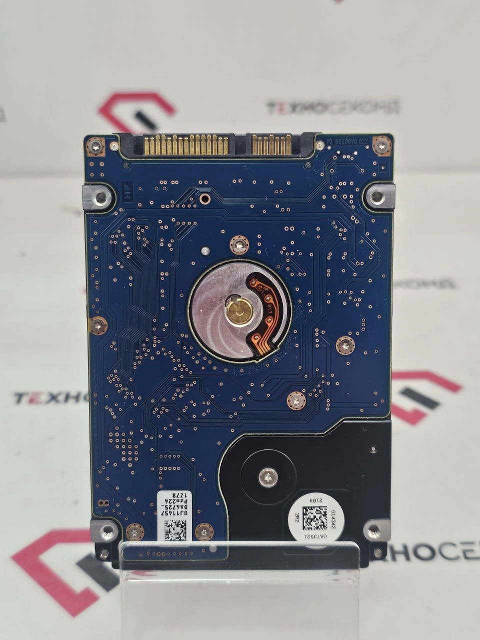 Жесткий диск Hitachi Travelstar 5K750 750GB (HTS547575A9E384)